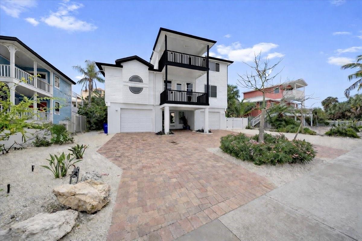 TB8456067 Property Photo