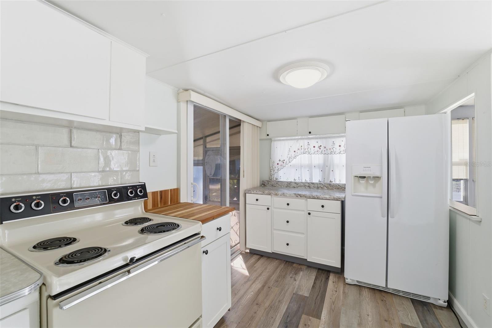 W7881395 Property Photo