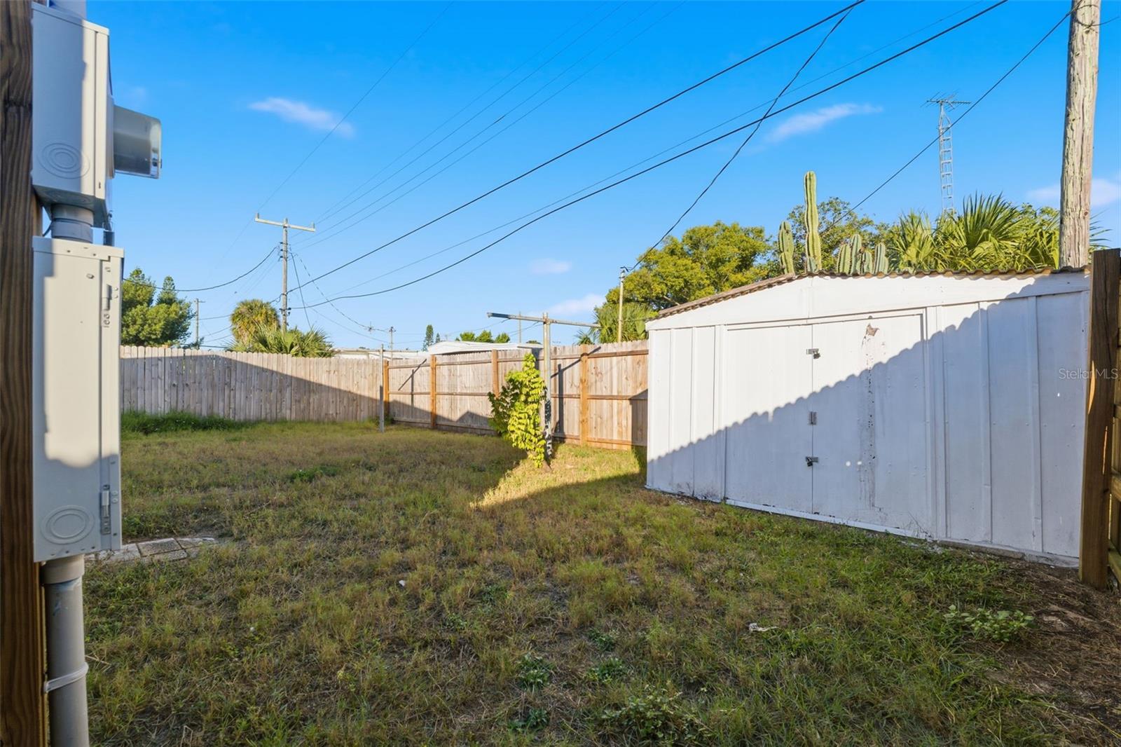 W7881395 Property Photo