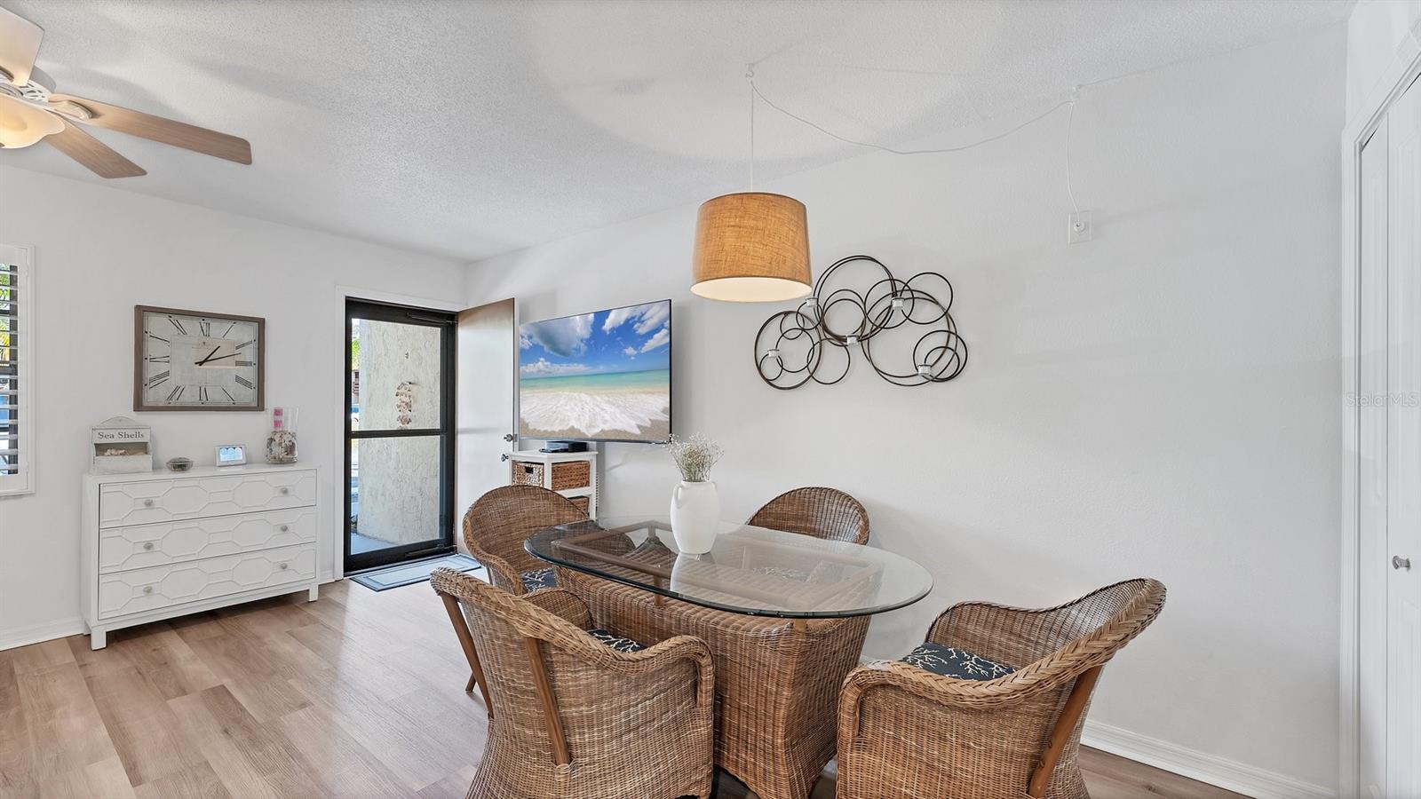 D6145186 Property Photo