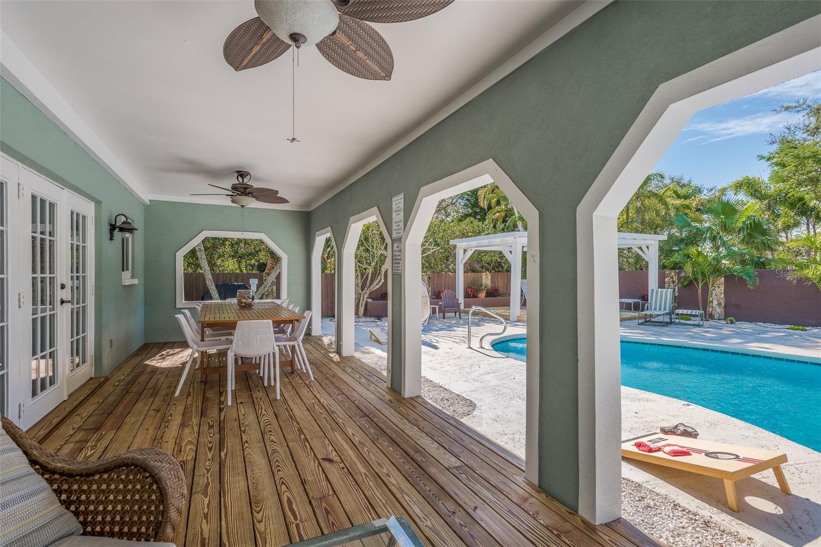 Large deck off family room