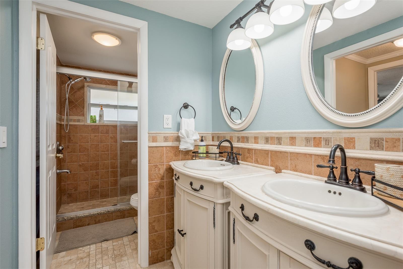 2nd bathroom upstairs