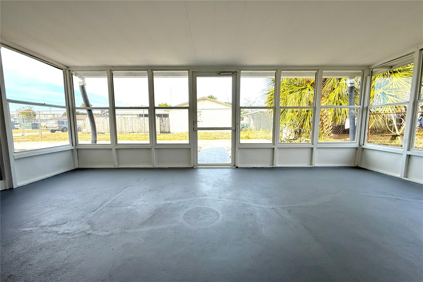 BACK LANAI WITH WINDOWS