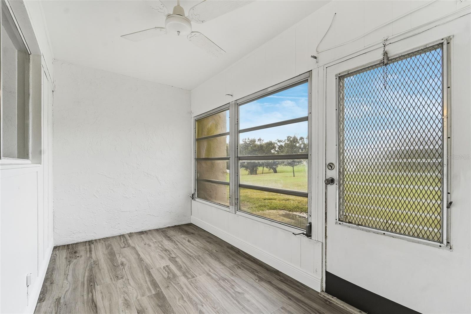 TB8456187 Property Photo