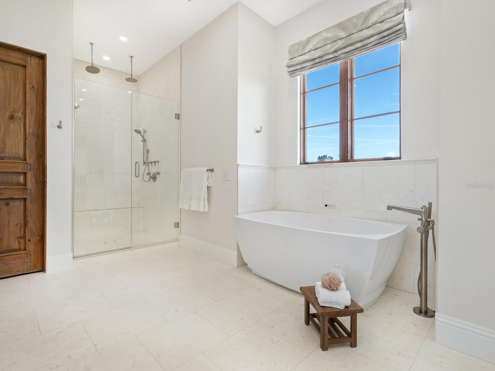 A4675182 Property Photo