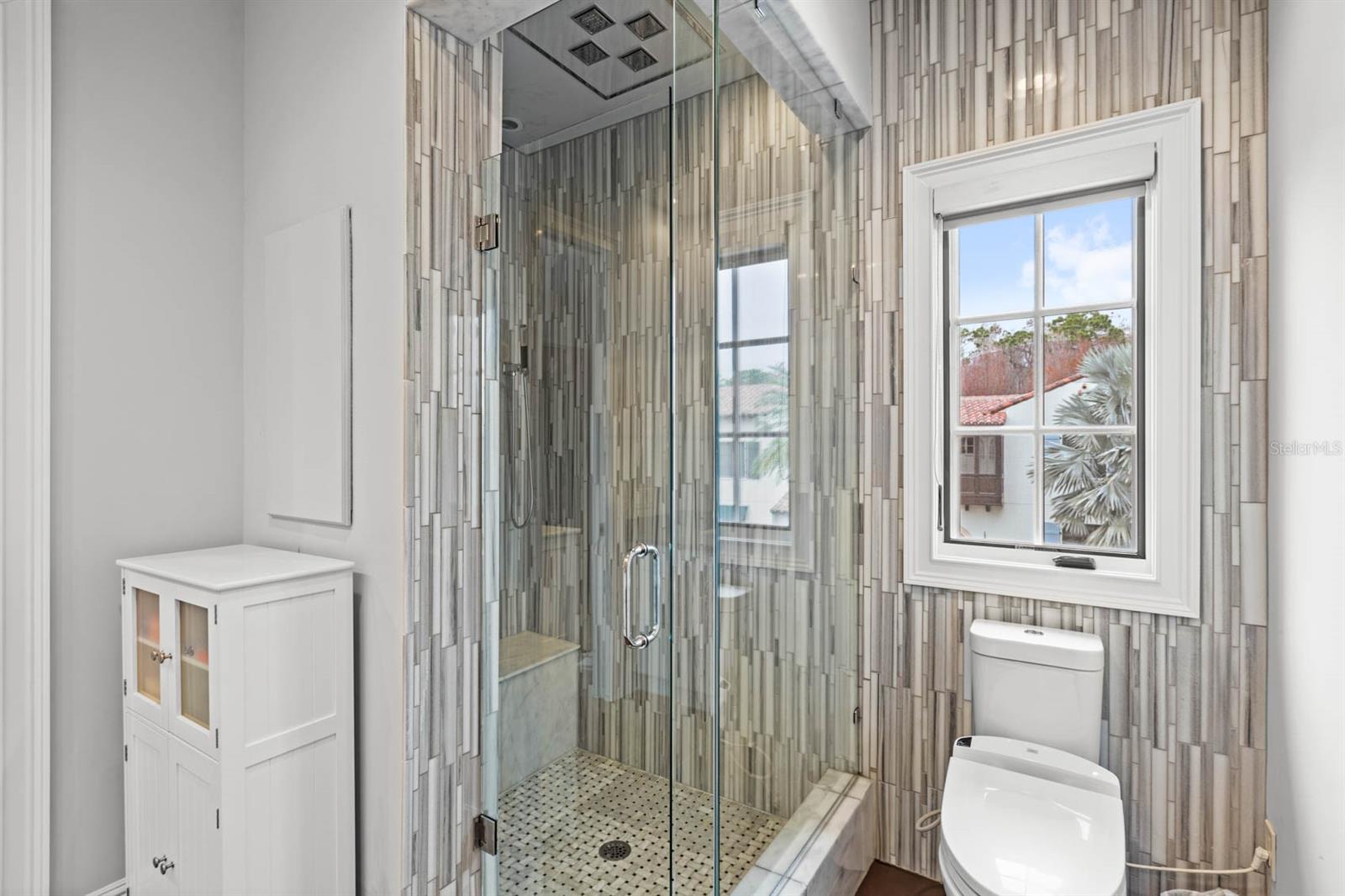 O6367205 Property Photo