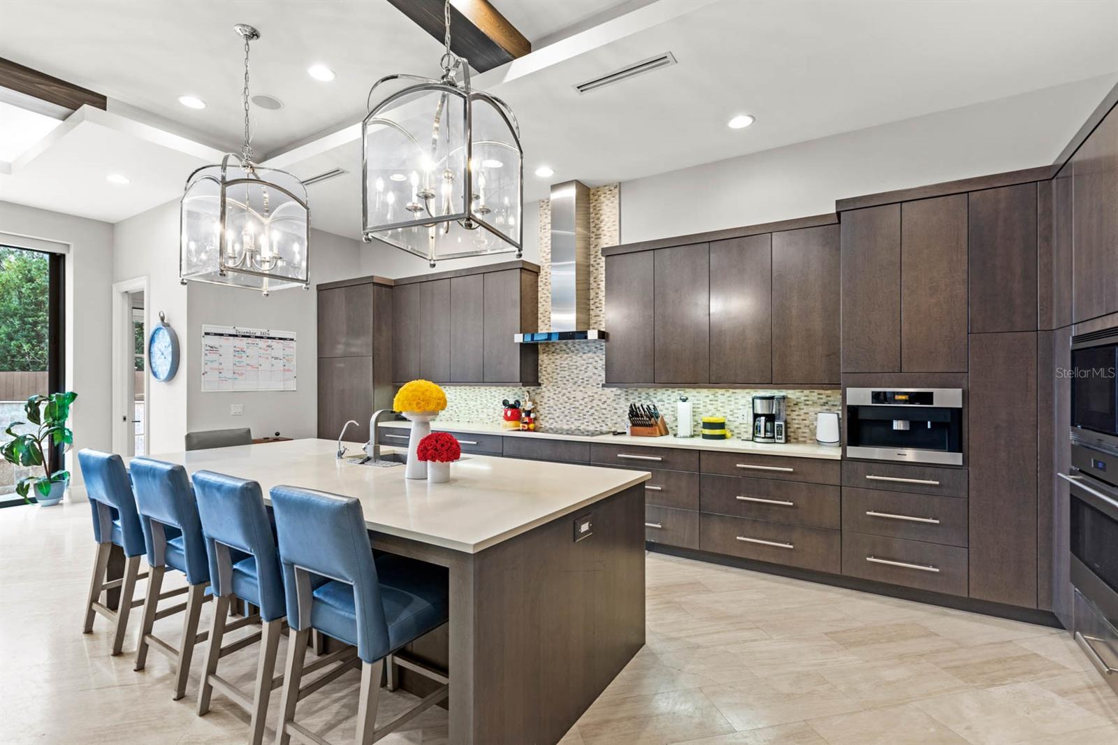 O6367205 Property Photo