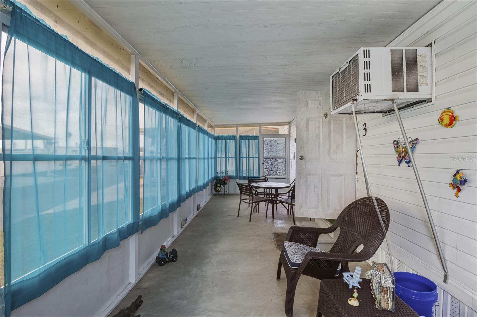 TB8456257 Property Photo