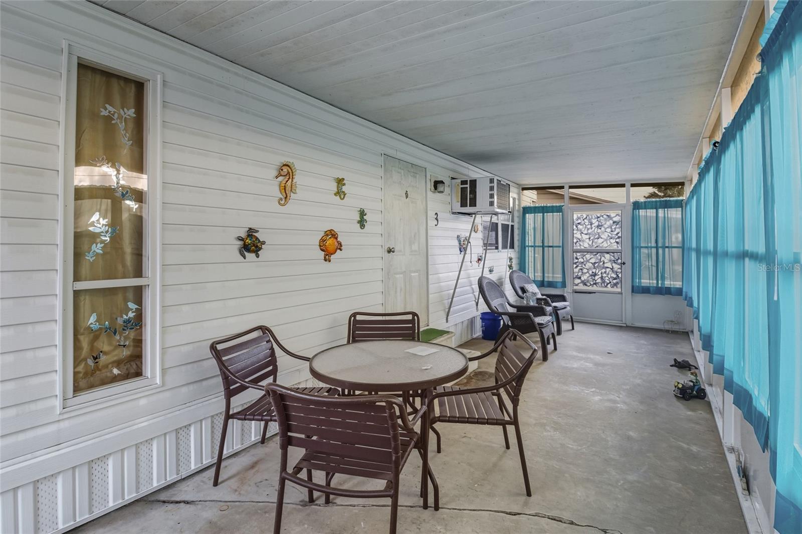 TB8456257 Property Photo