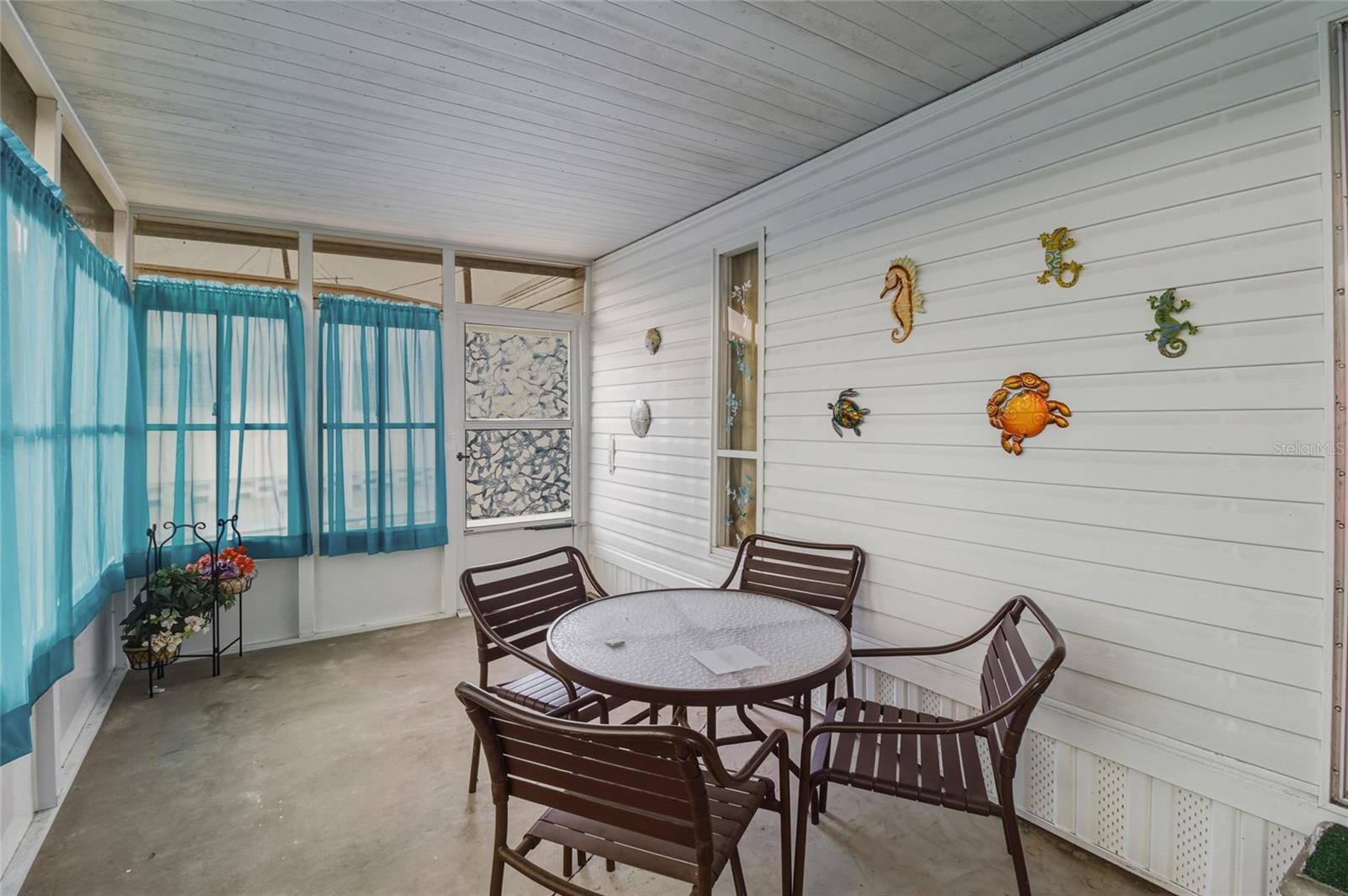 TB8456257 Property Photo