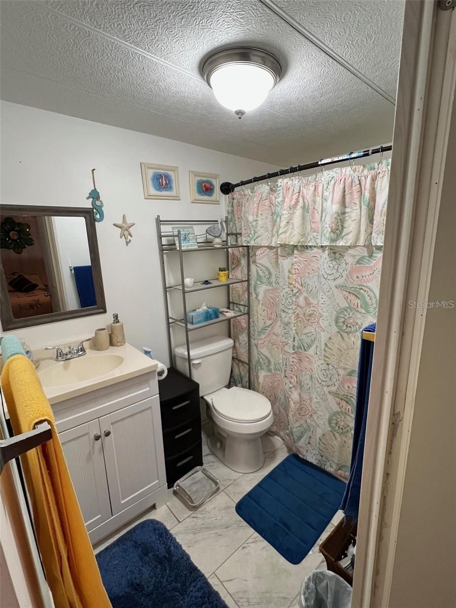 TB8456257 Property Photo