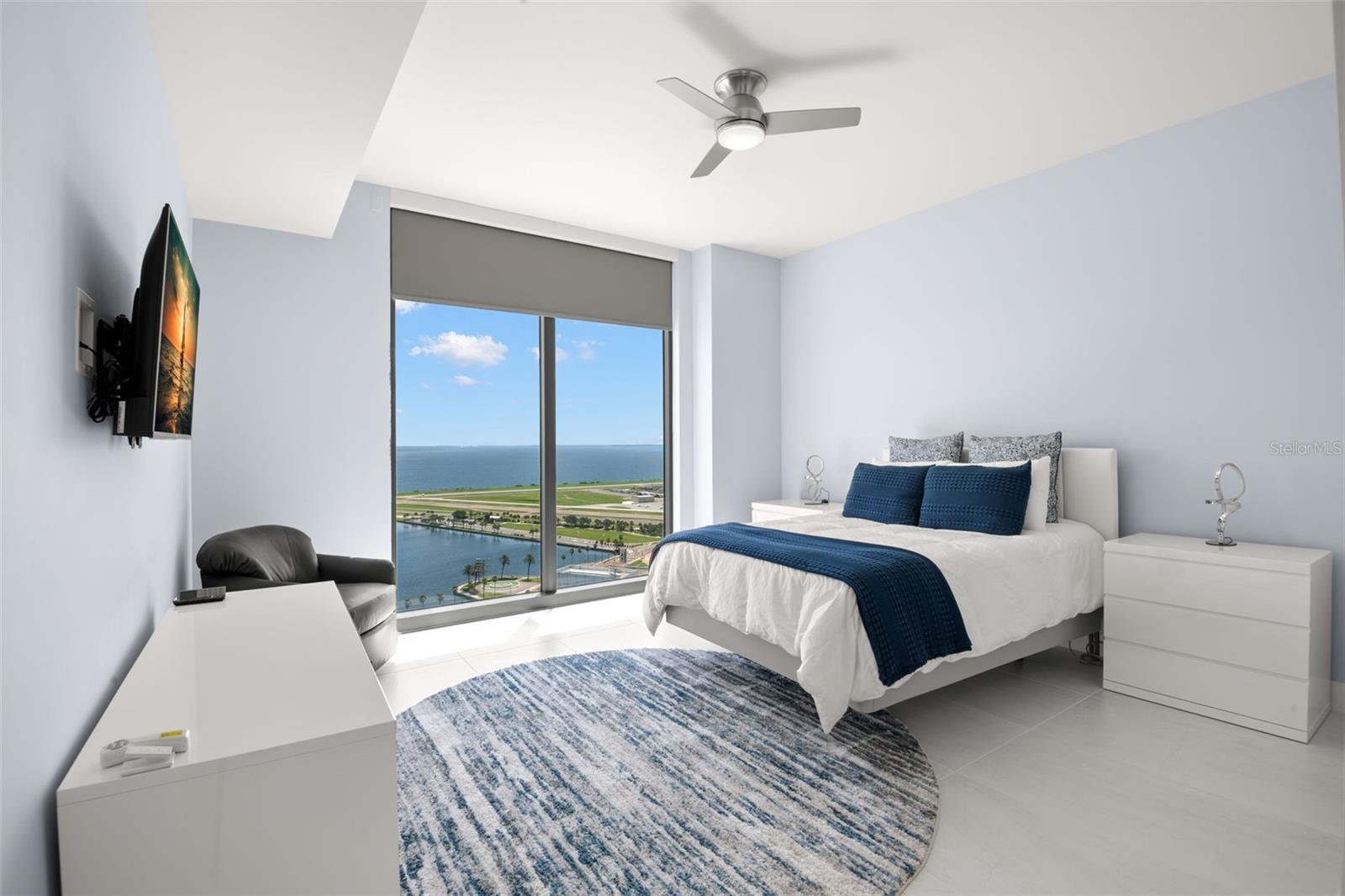 TB8456269 Property Photo