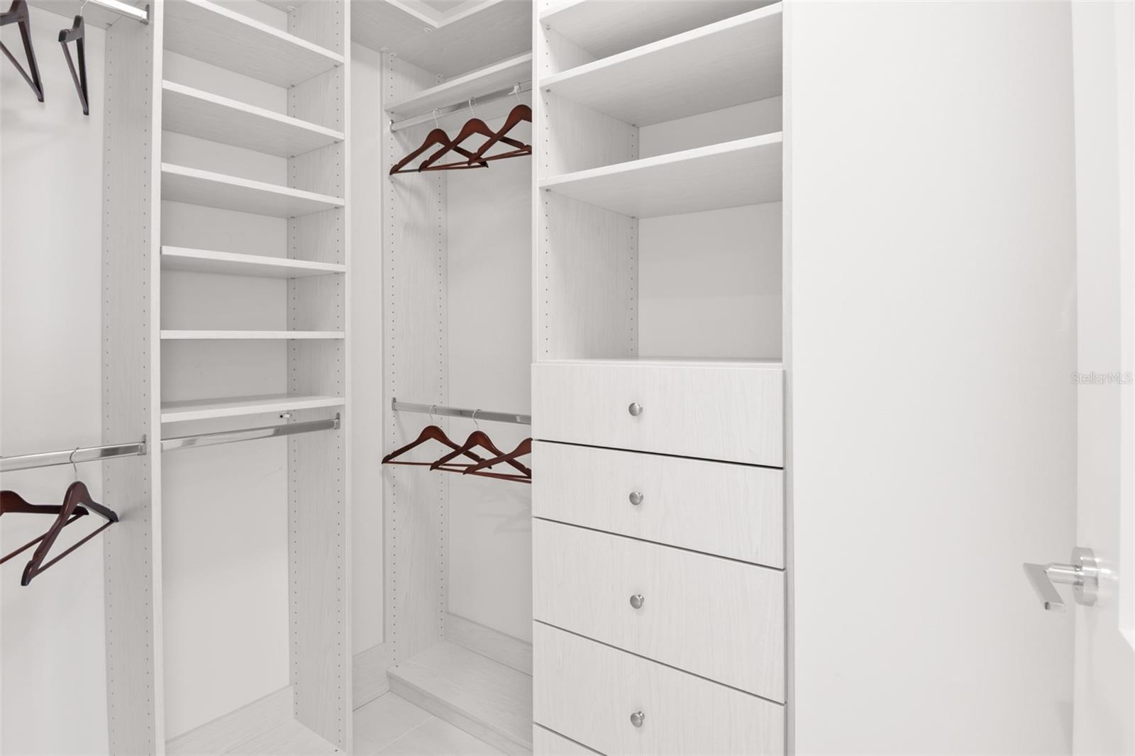 TB8456269 Property Photo