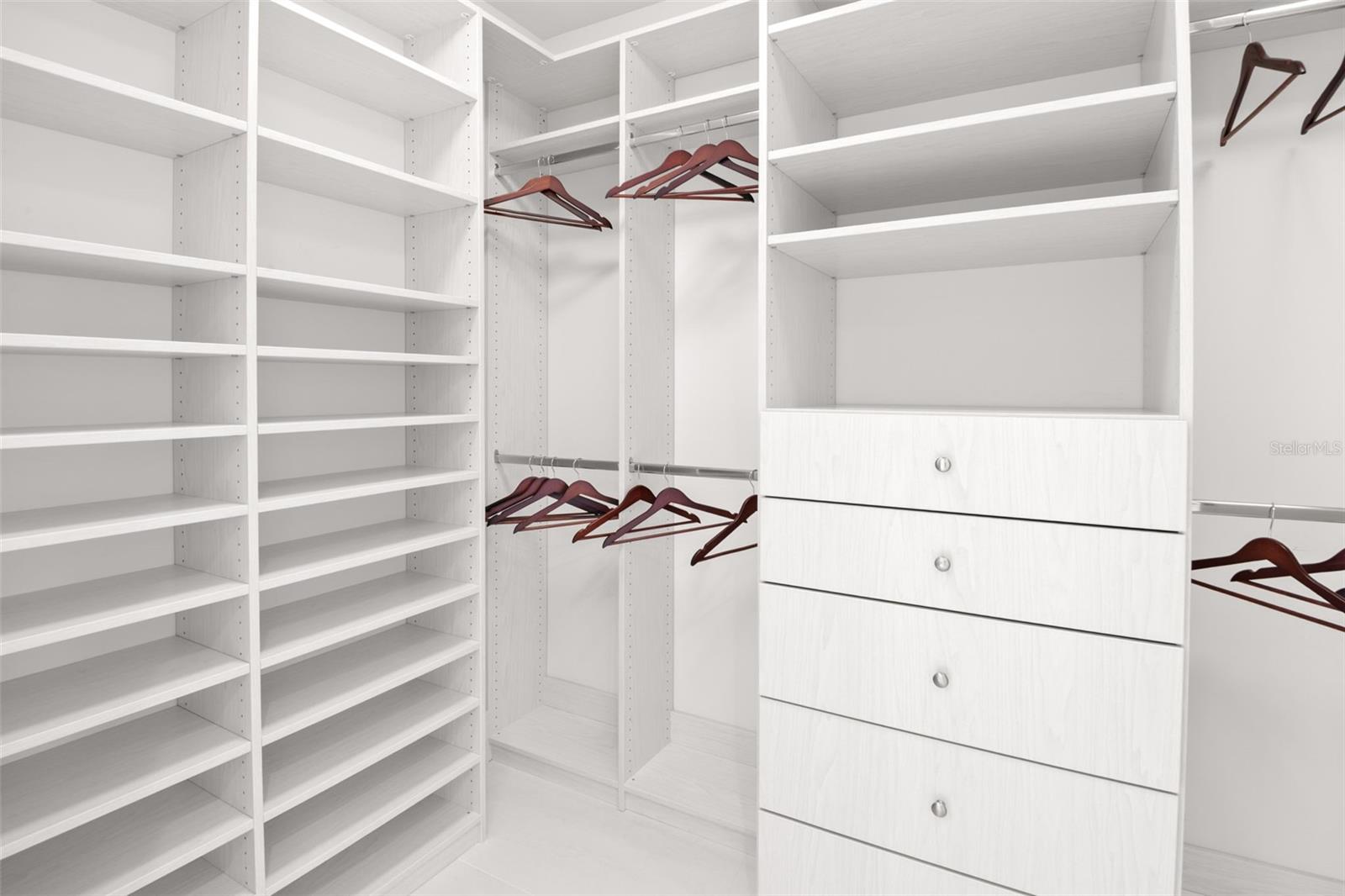 TB8456269 Property Photo