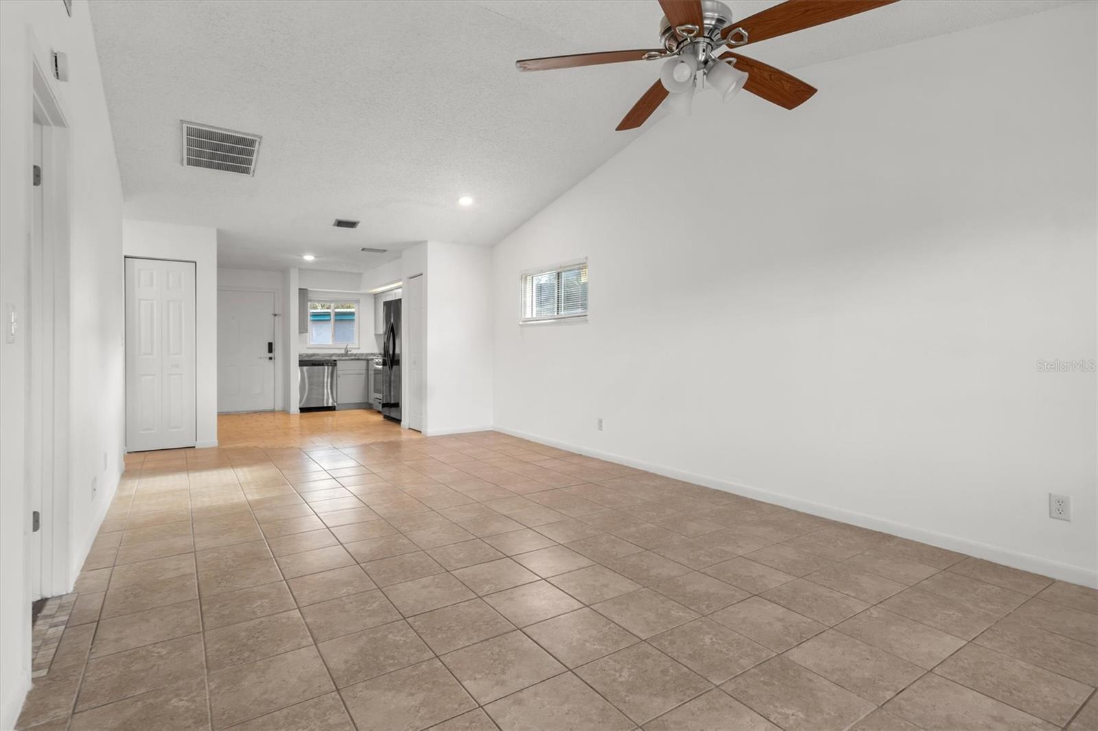 L4957905 Property Photo