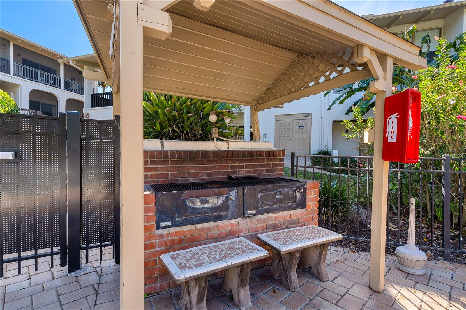 O6367297 Property Photo