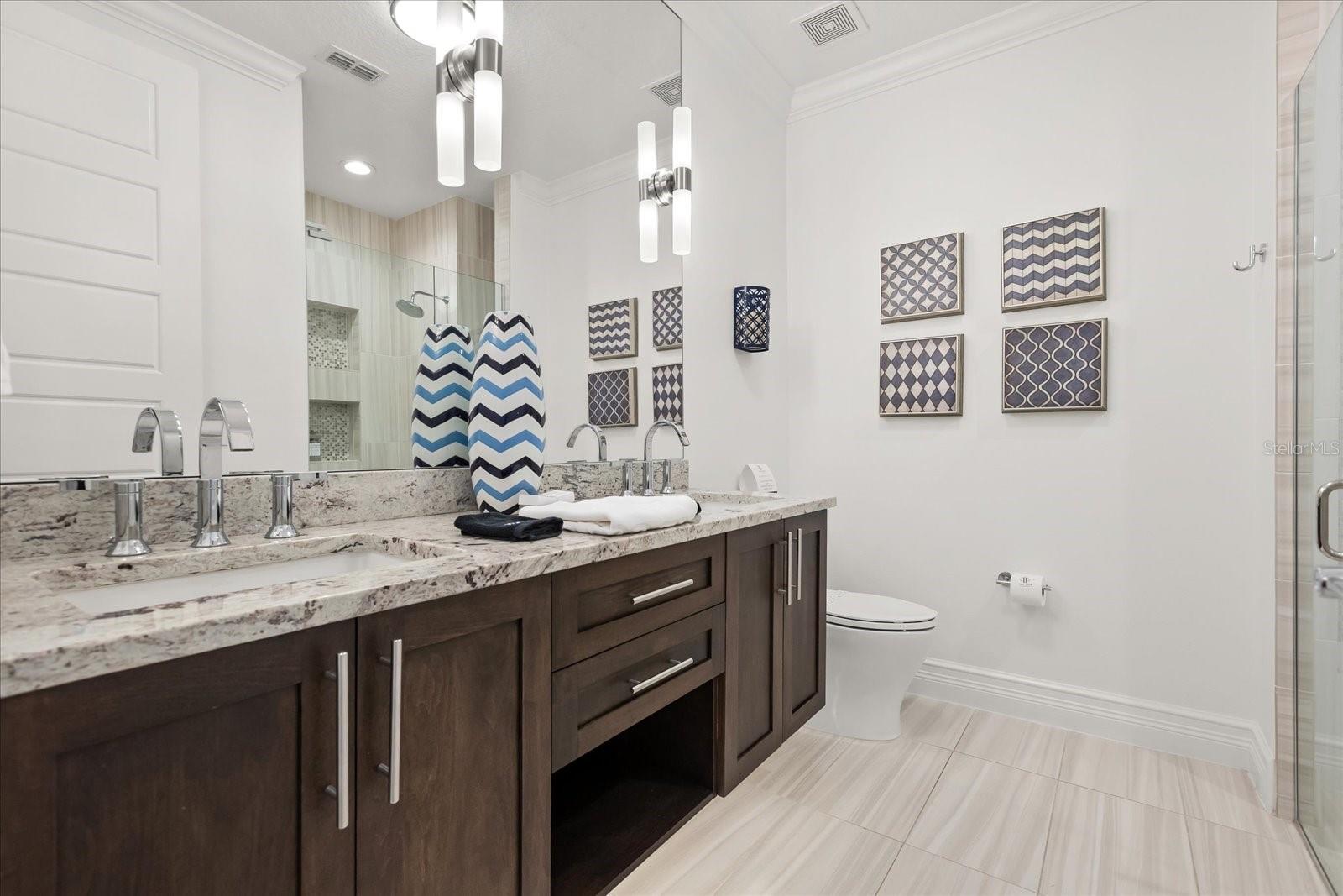 O6367299 Property Photo