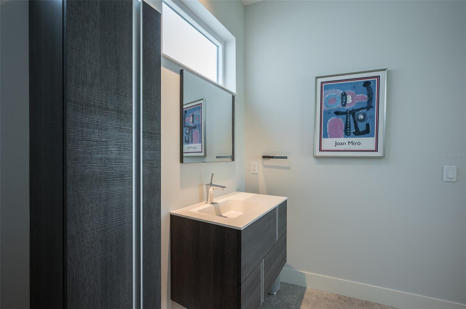 A4675254 Property Photo