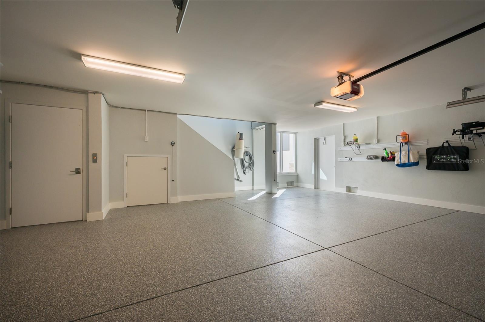 A4675254 Property Photo