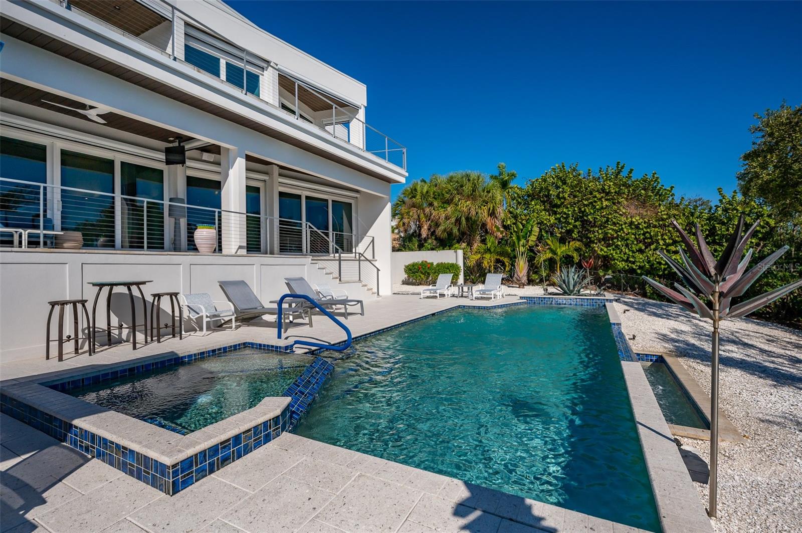 A4675254 Property Photo