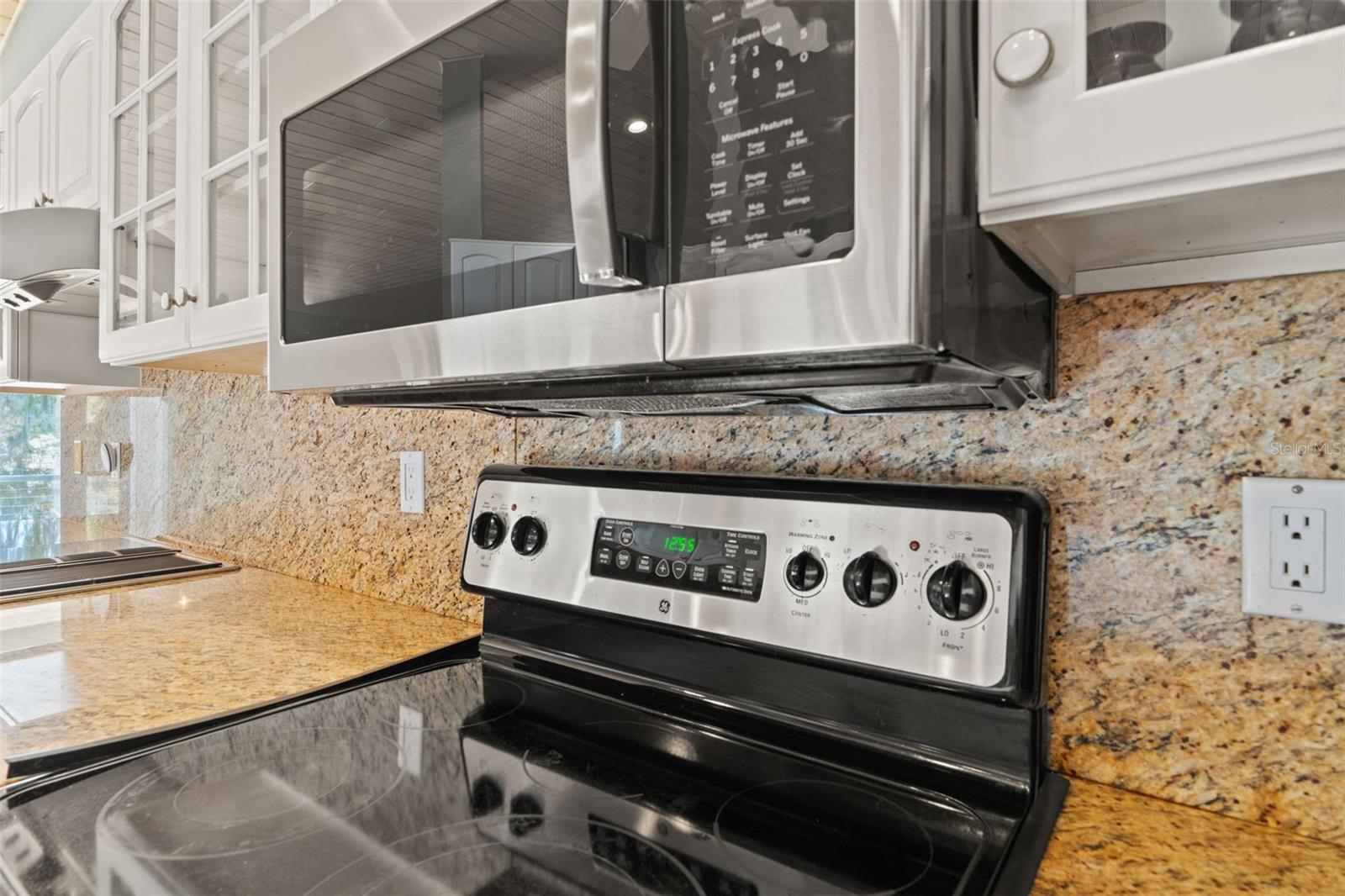 OM715071 Property Photo