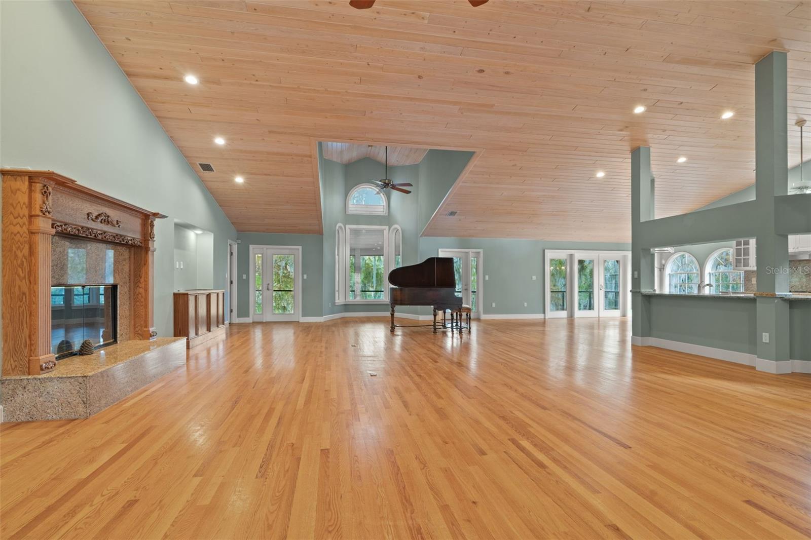 OM715071 Property Photo