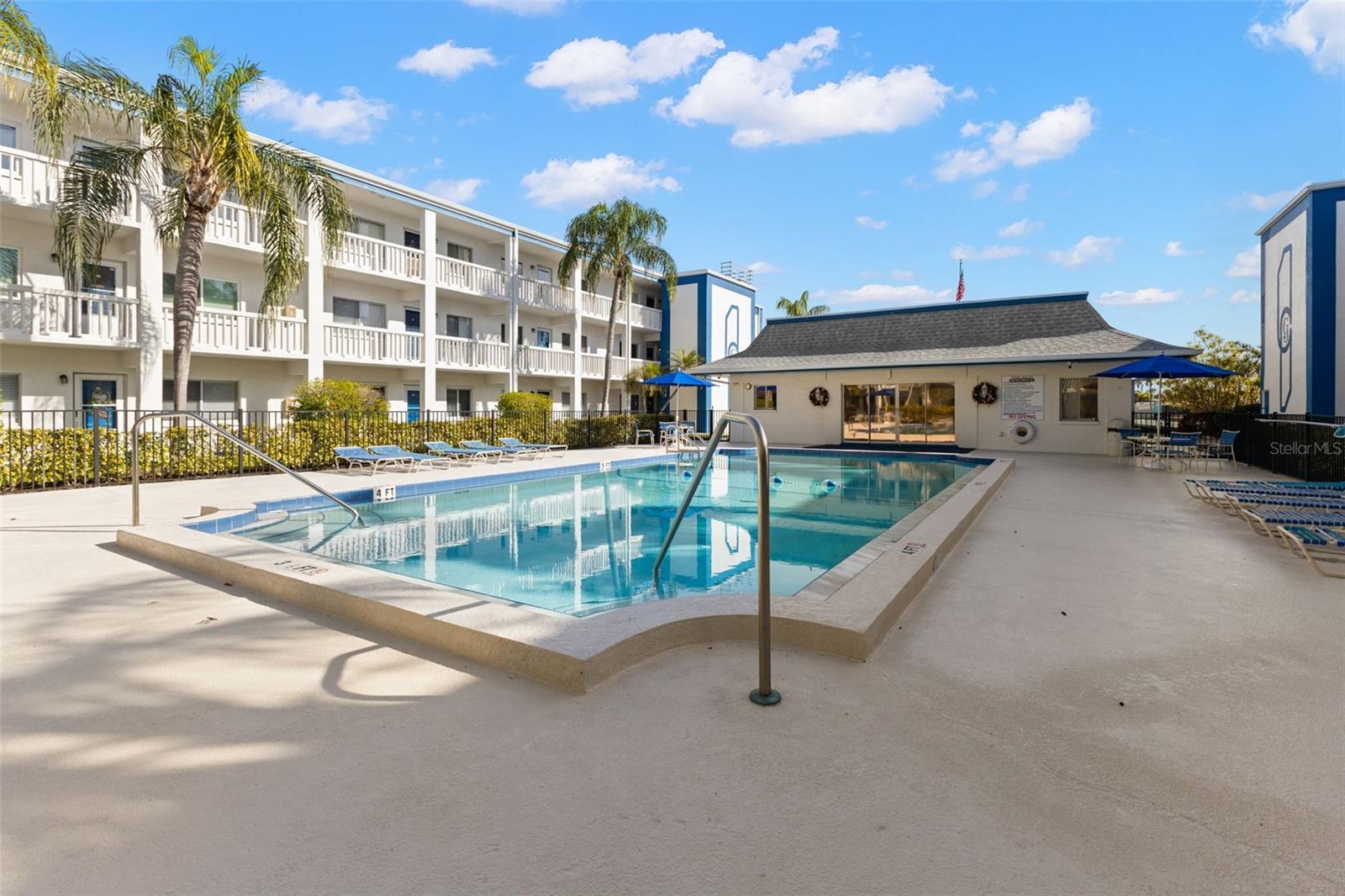 TB8456438 Property Photo