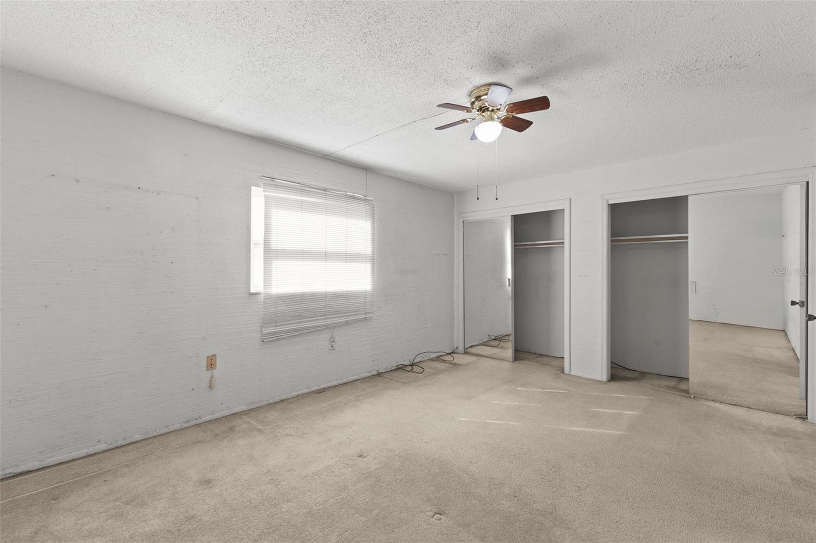 TB8456438 Property Photo