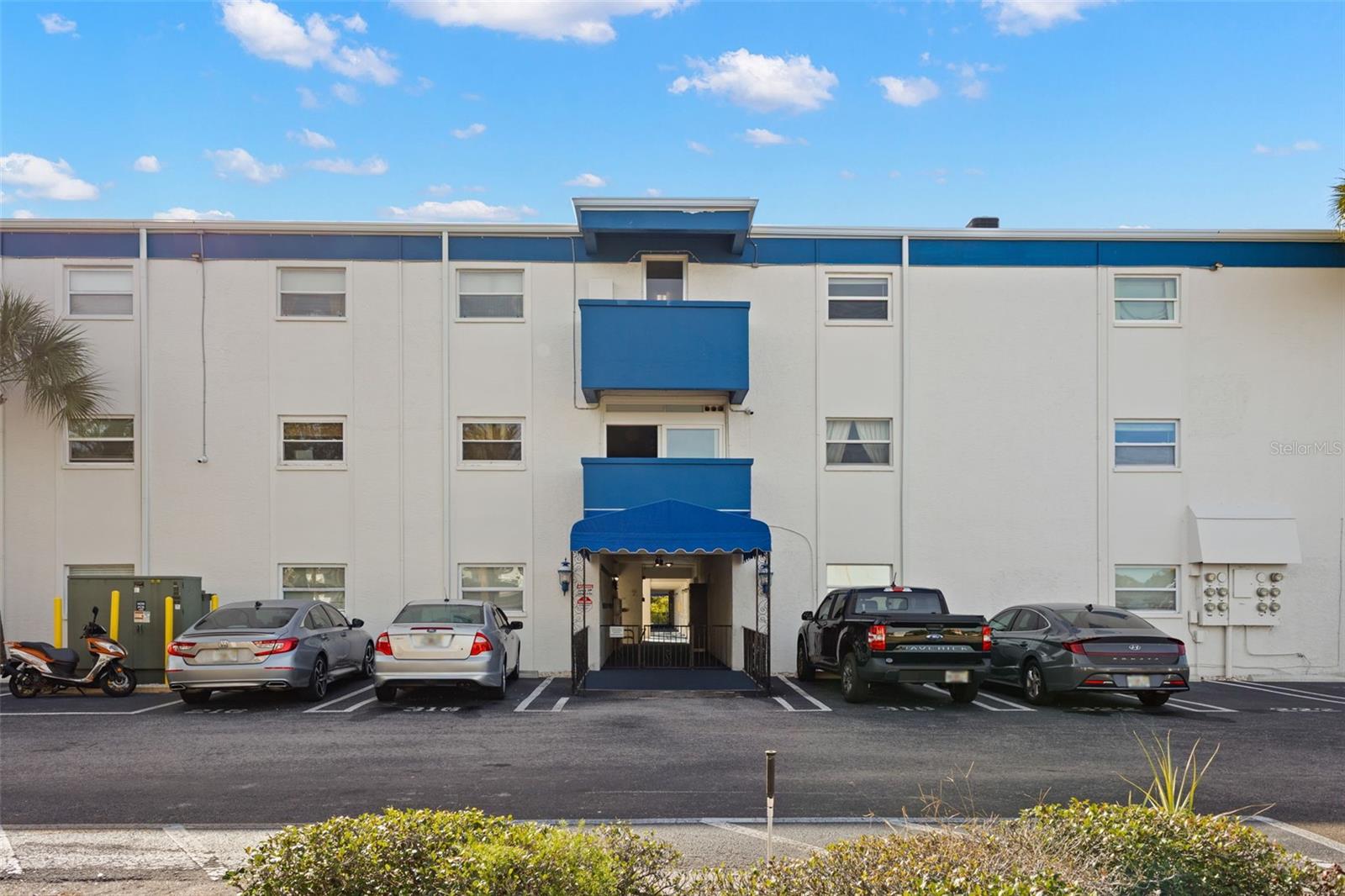 TB8456438 Property Photo