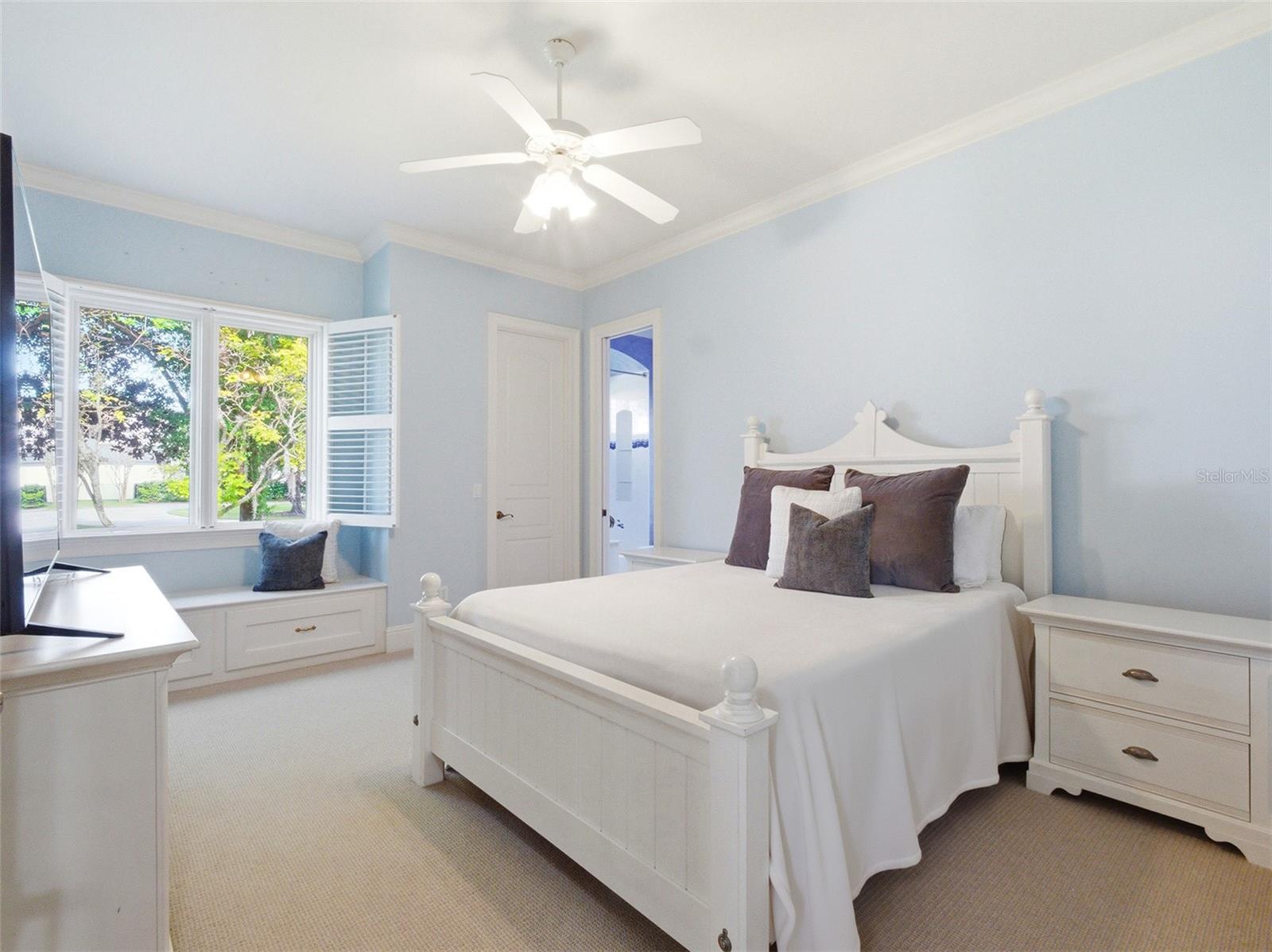 O6367350 Property Photo