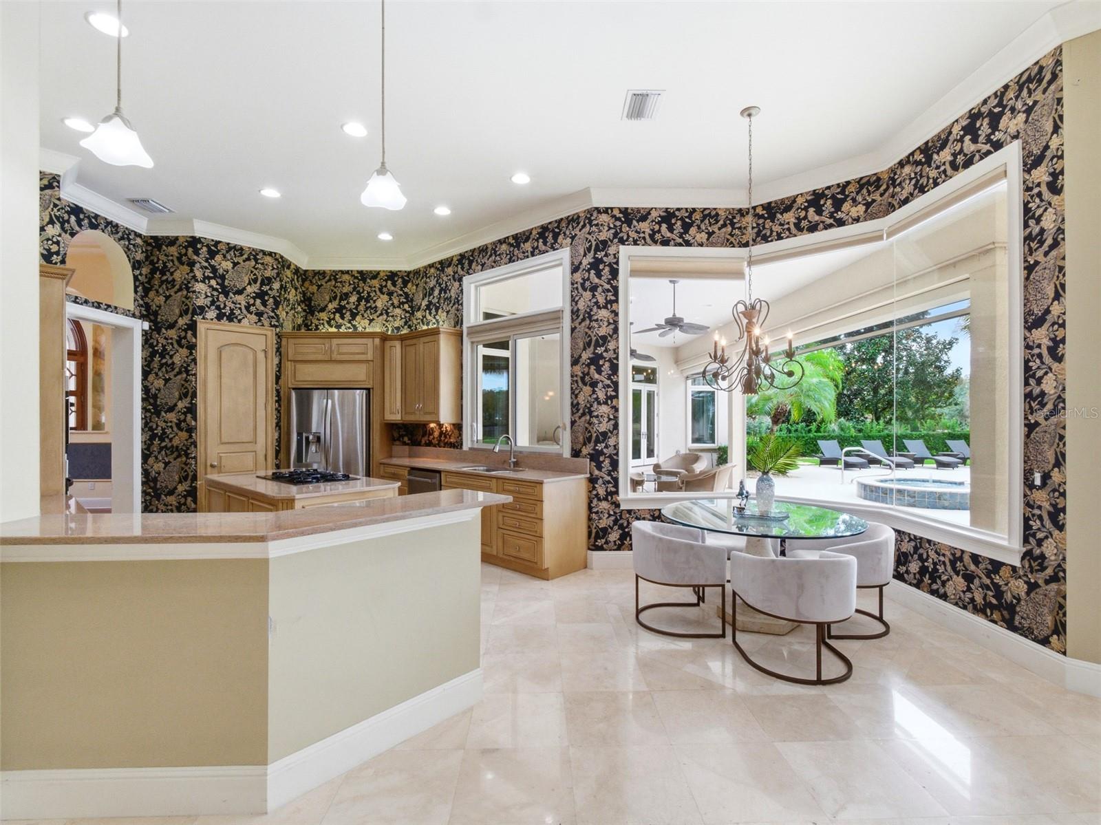 O6367350 Property Photo