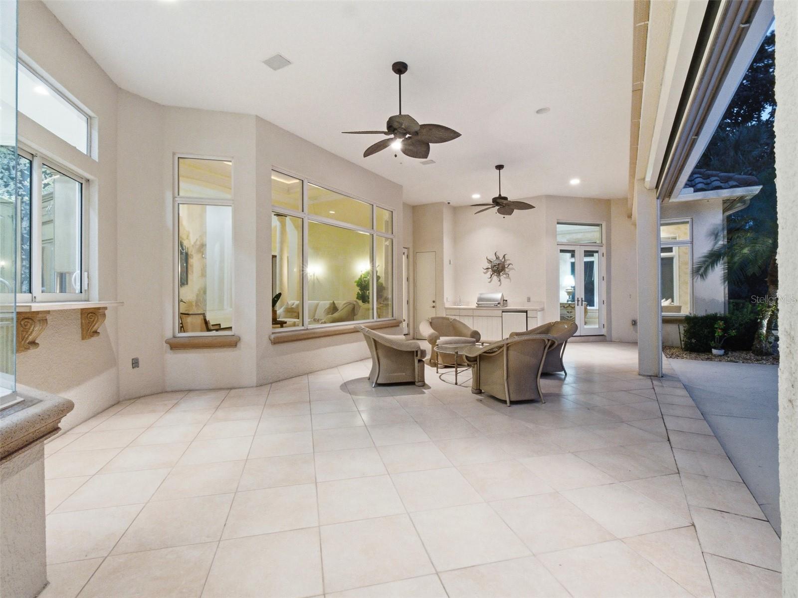 O6367350 Property Photo