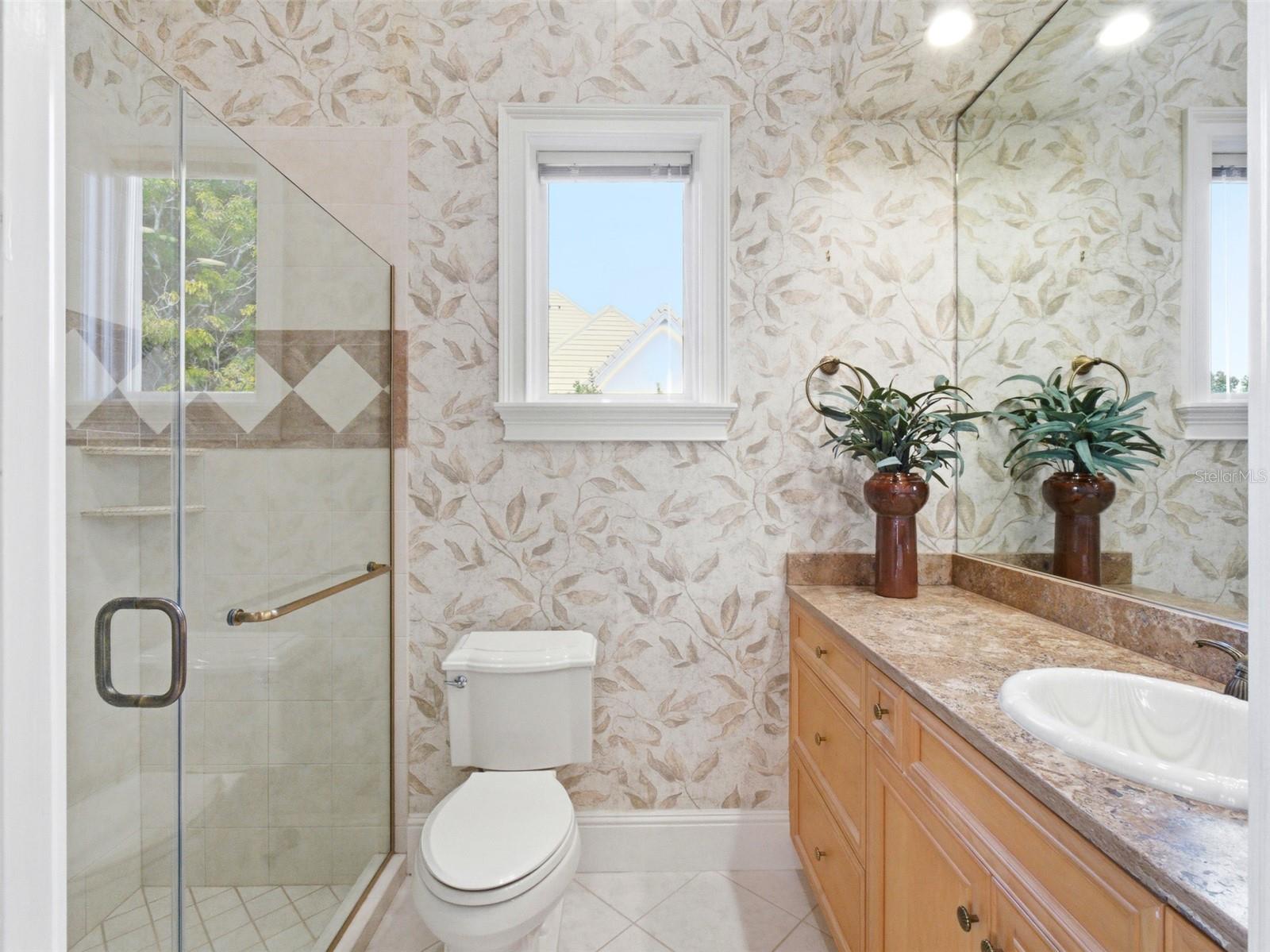 O6367350 Property Photo