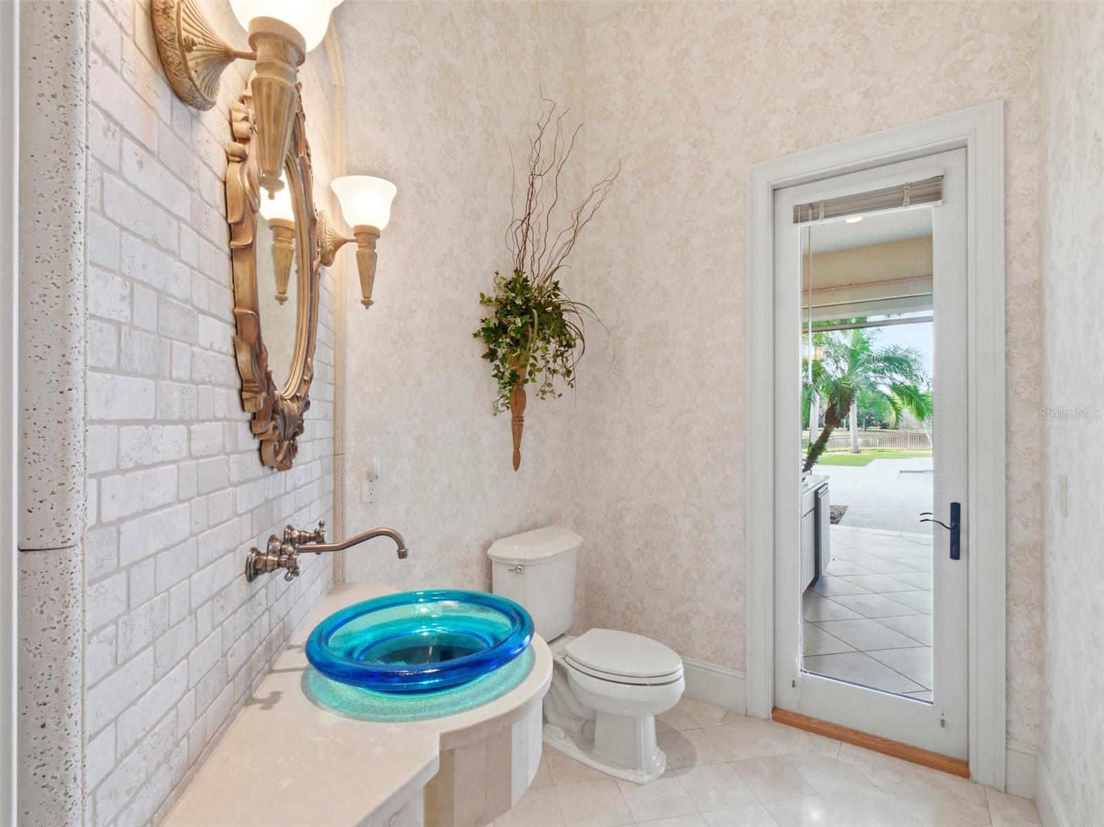 O6367350 Property Photo