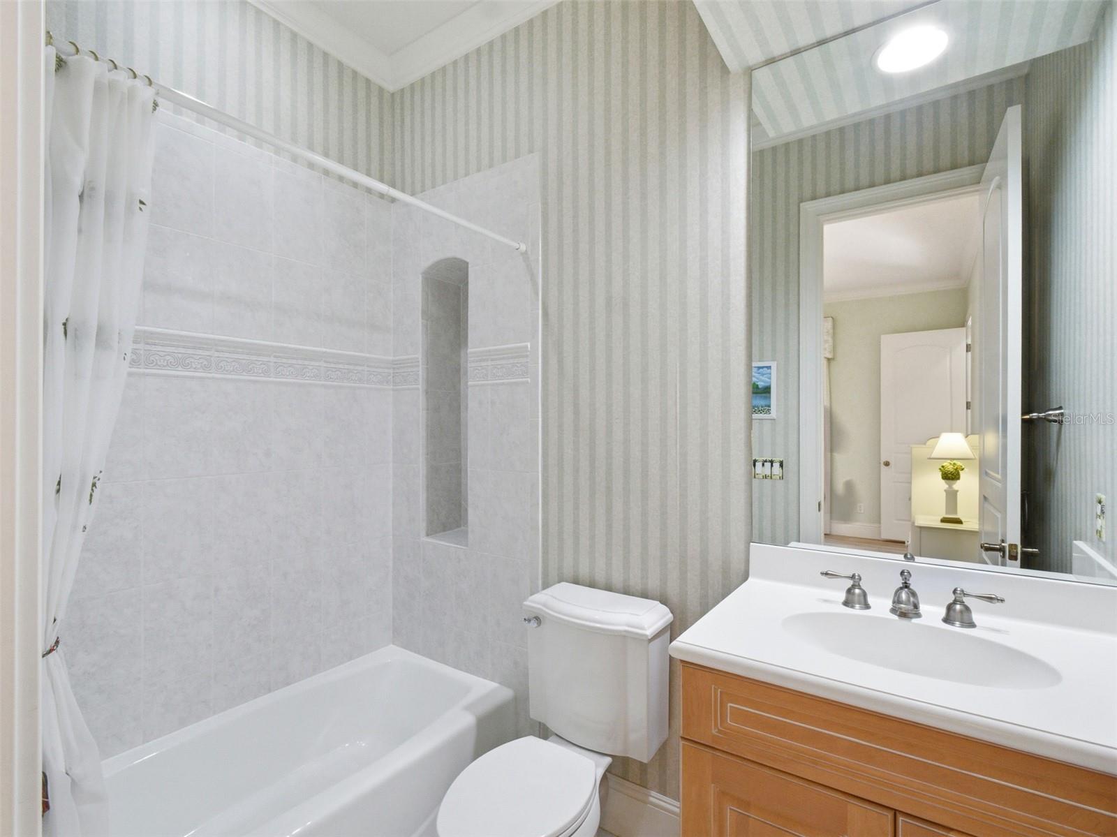 O6367350 Property Photo