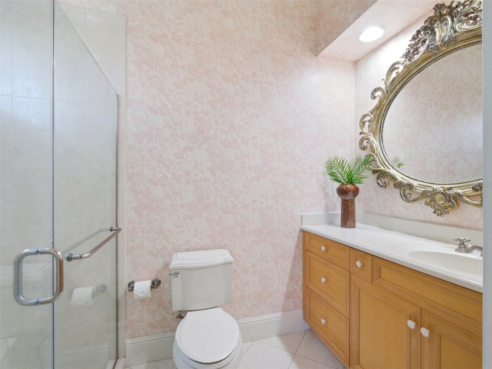 O6367350 Property Photo