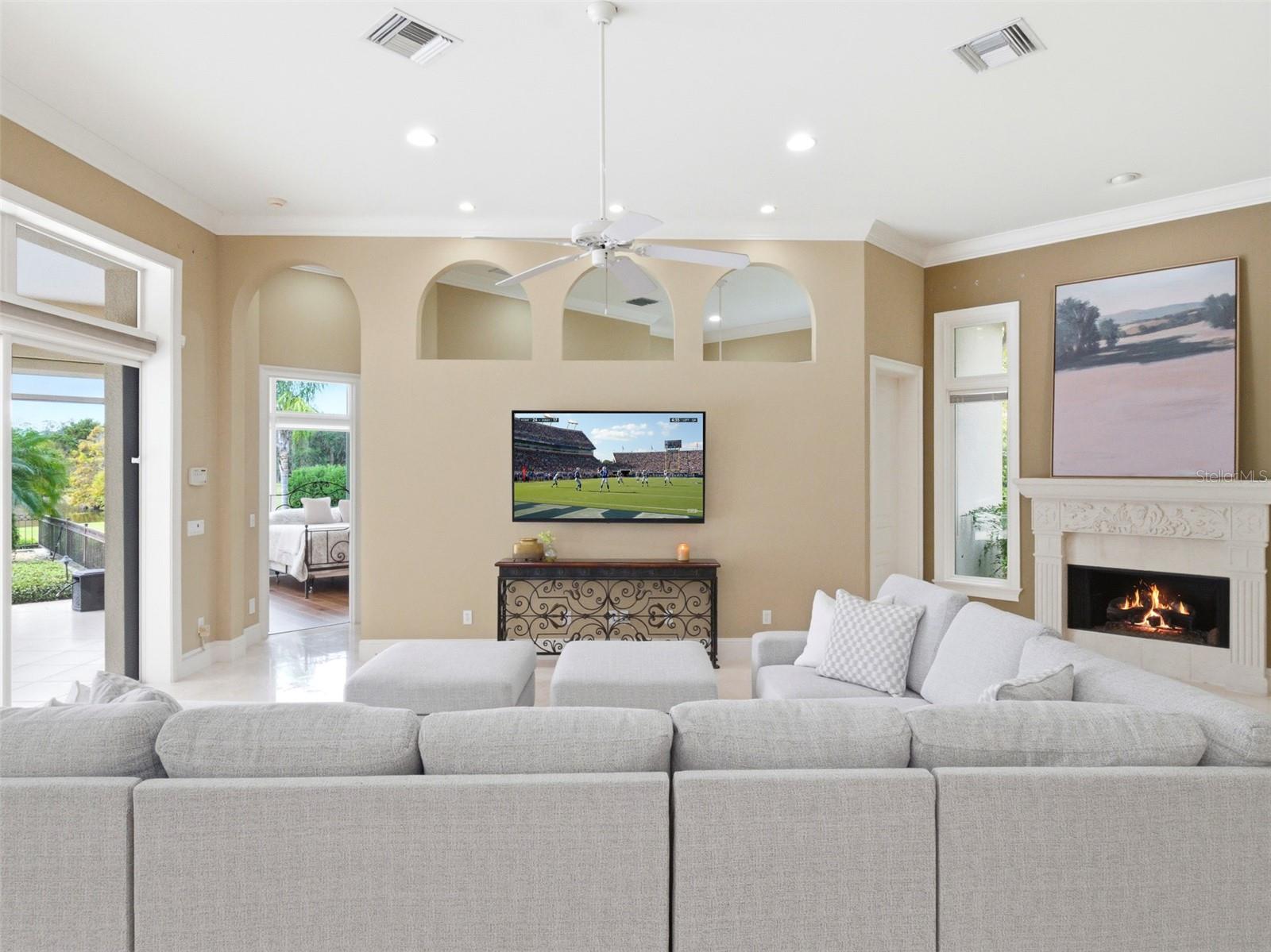 O6367350 Property Photo