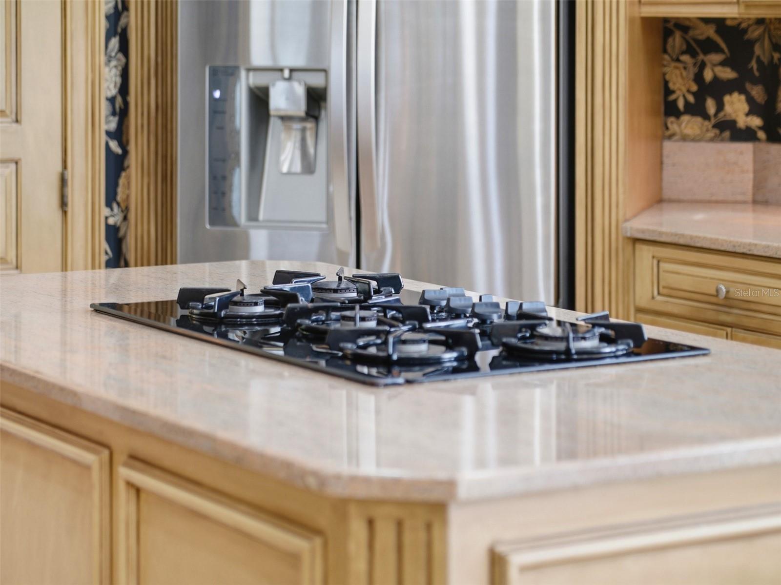 O6367350 Property Photo