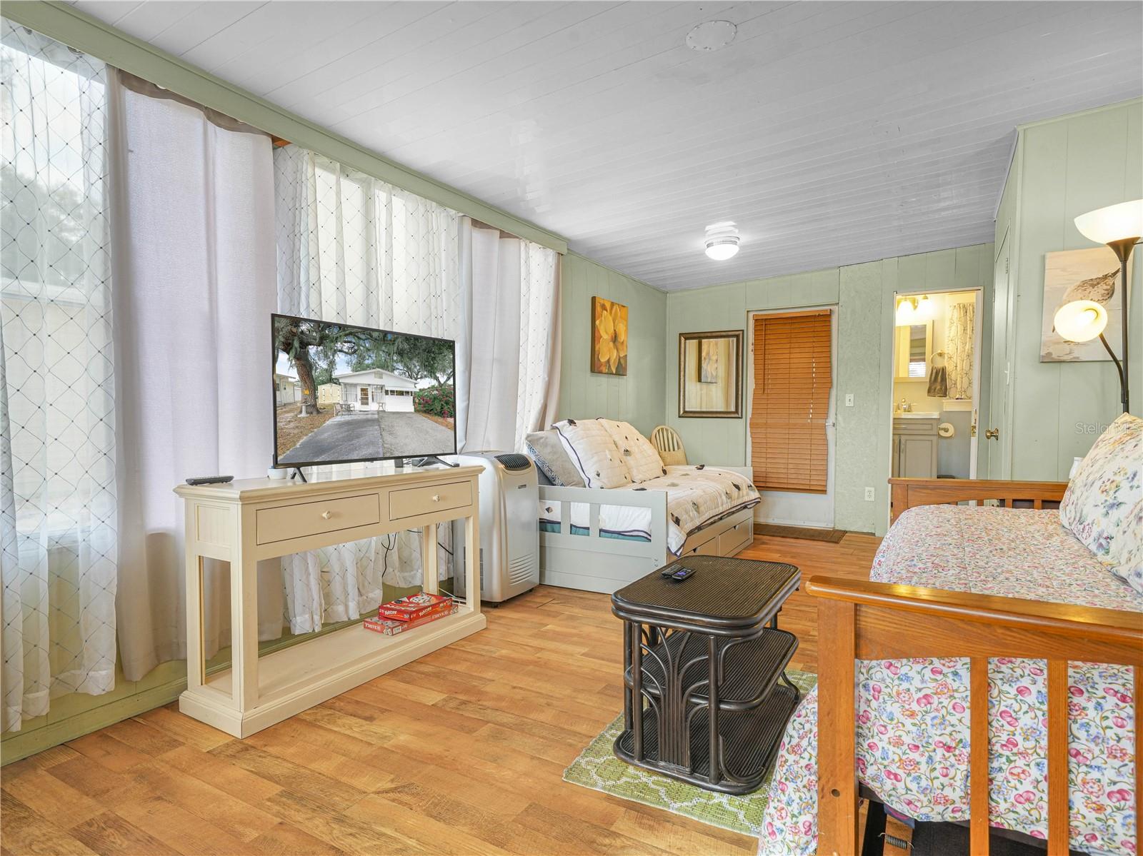 K4903172 Property Photo