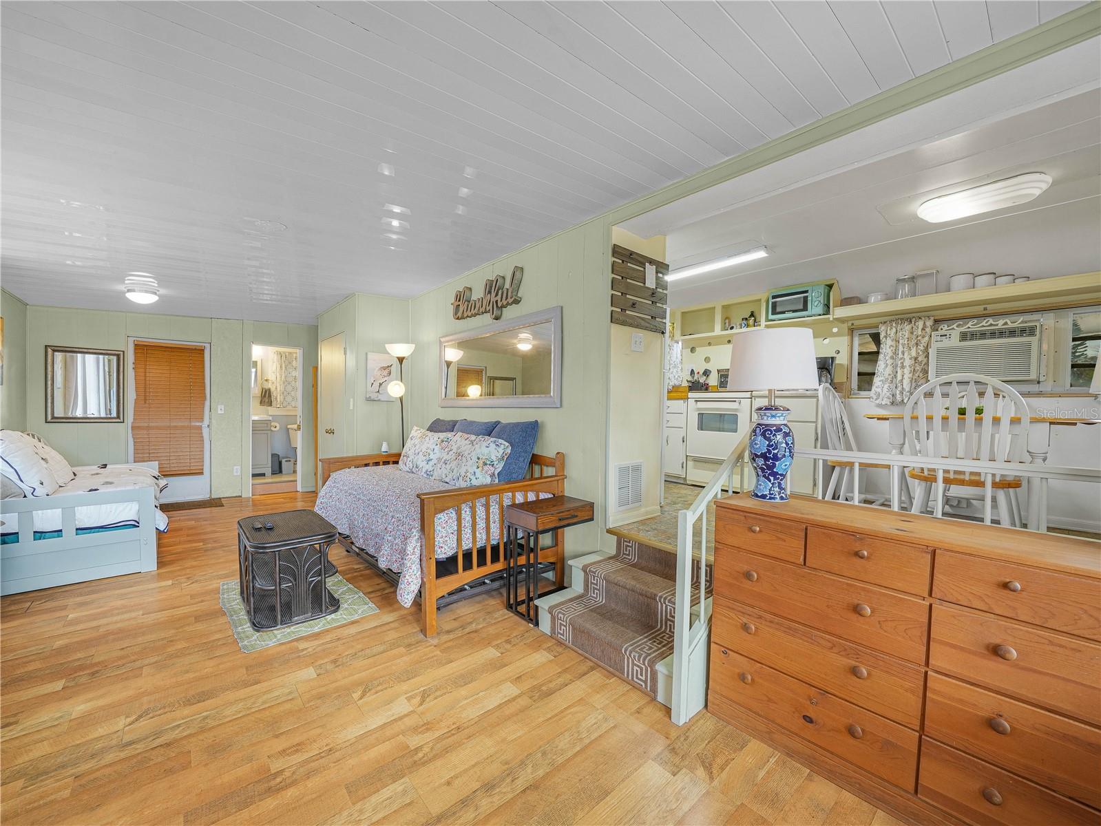 K4903172 Property Photo