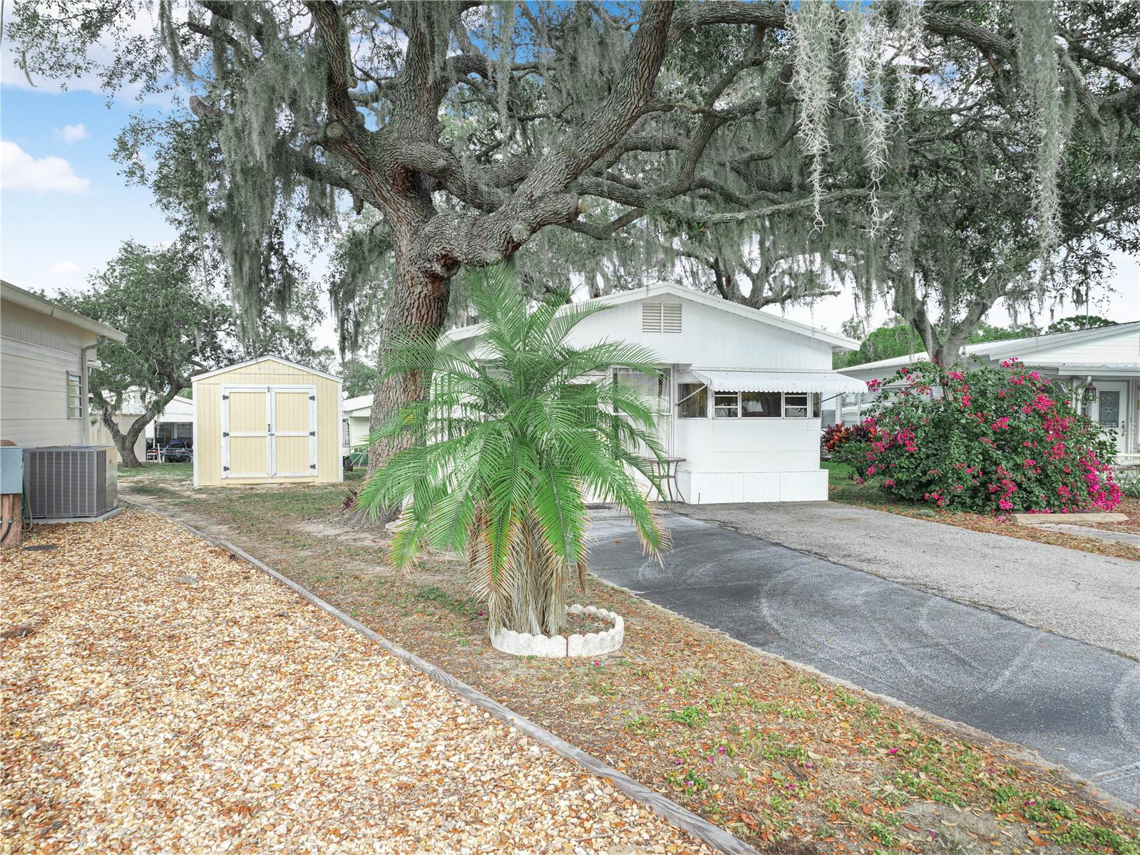 K4903172 Property Photo