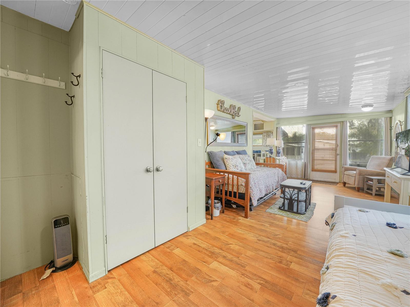 K4903172 Property Photo