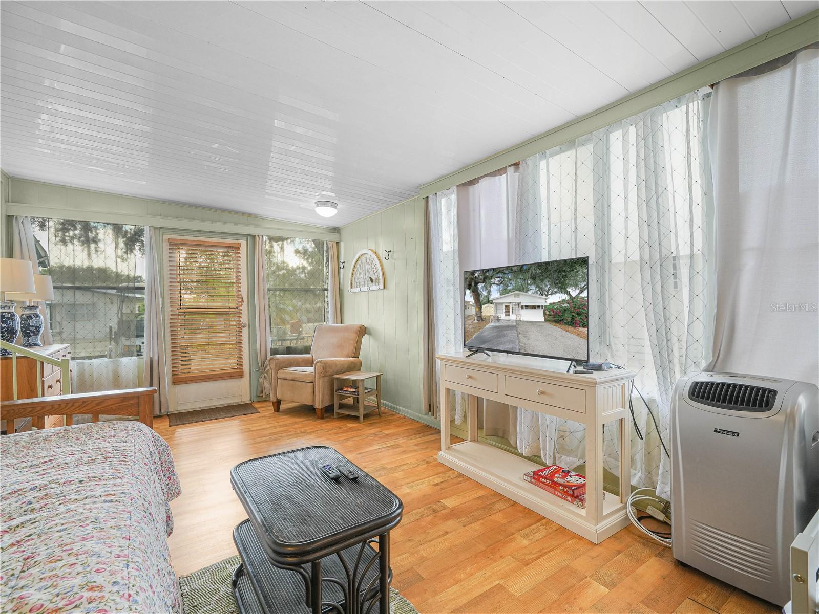 K4903172 Property Photo