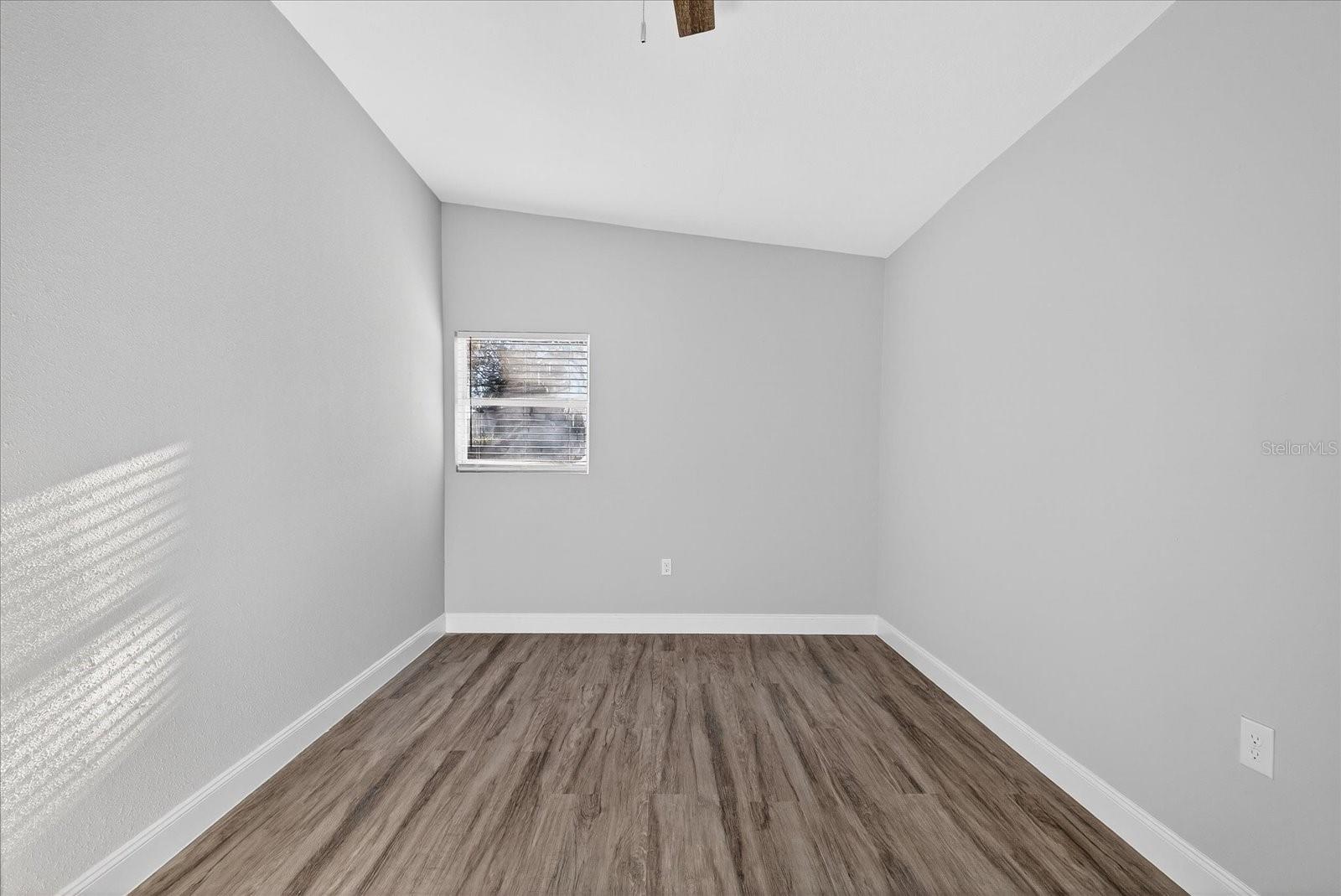 TB8456486 Property Photo