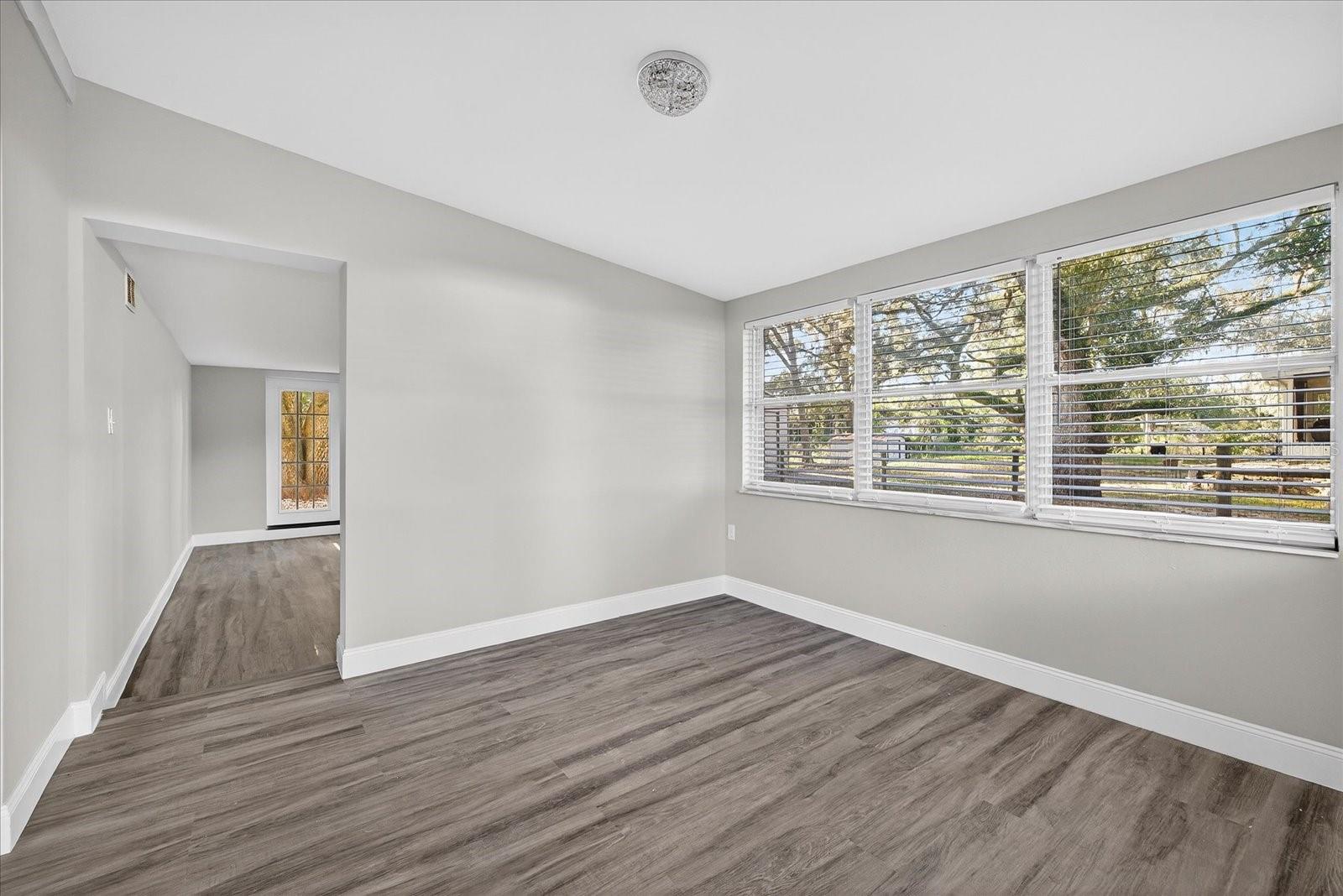 TB8456486 Property Photo