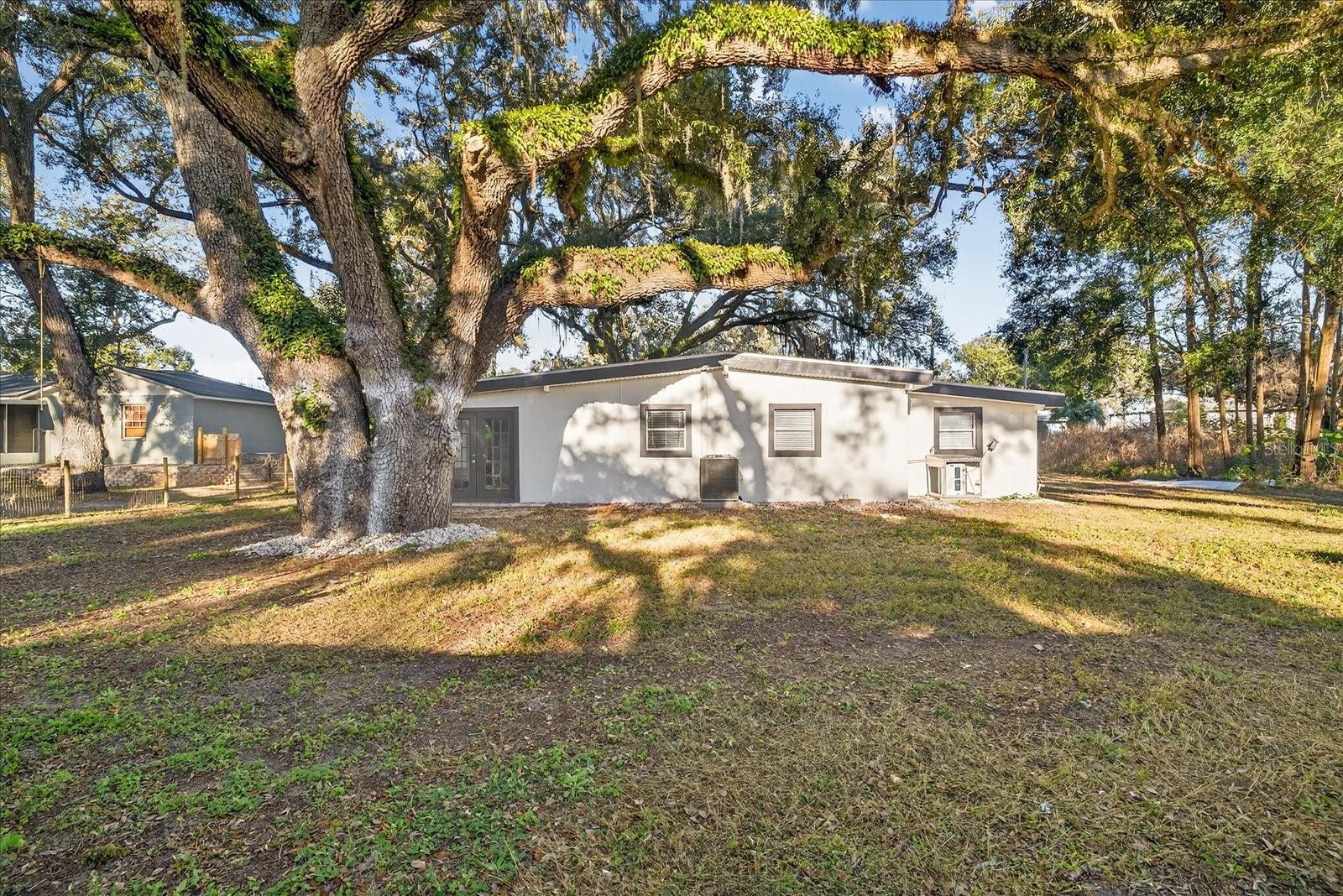 TB8456486 Property Photo