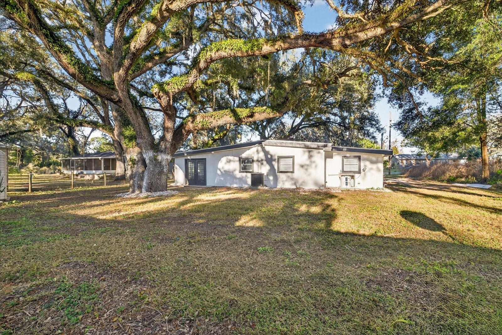 TB8456486 Property Photo