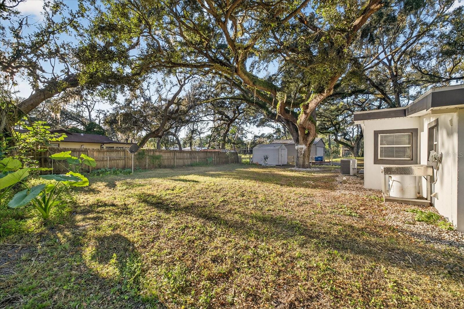 TB8456486 Property Photo