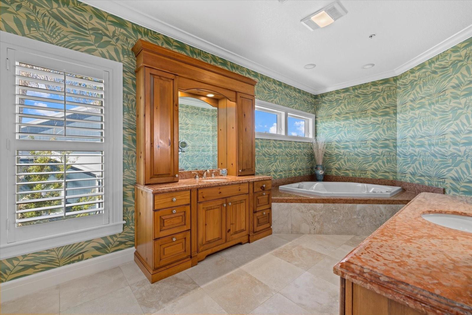 N6141937 Property Photo