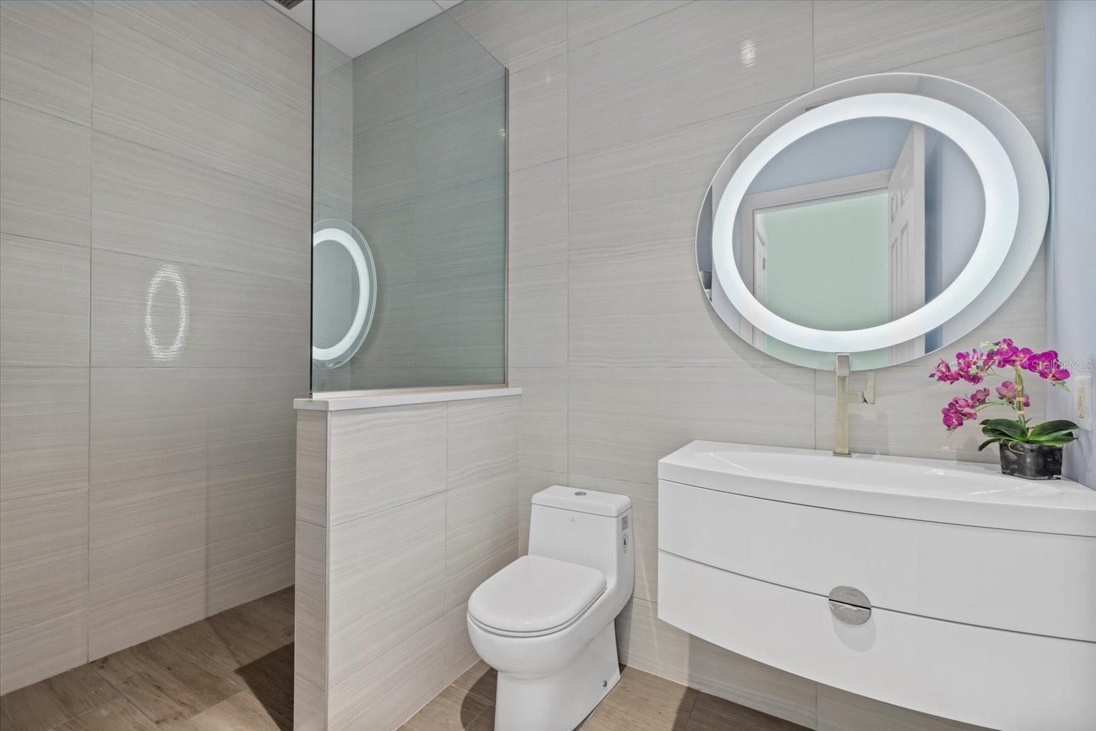 N6141937 Property Photo